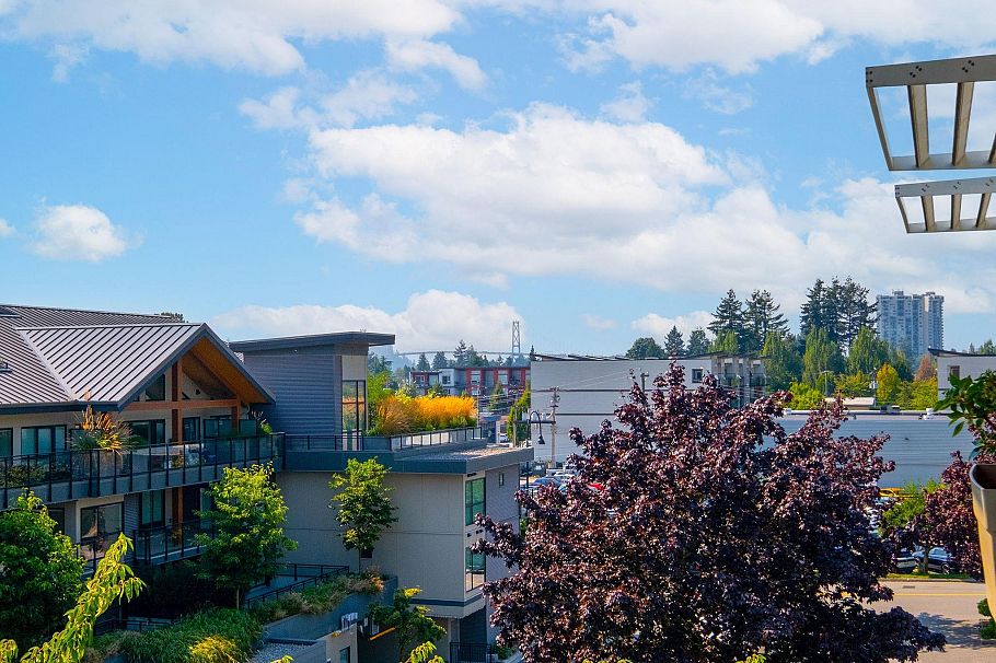 404 1061 Marine Drive North Vancouver, BC - 24