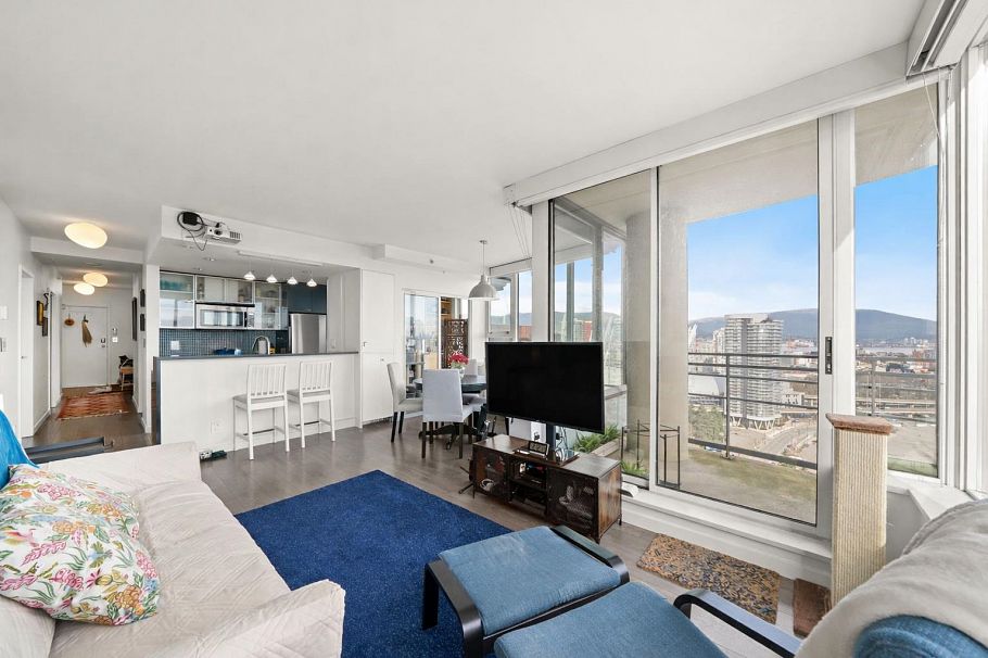 3302 33 Smithe Street Vancouver, BC - 4