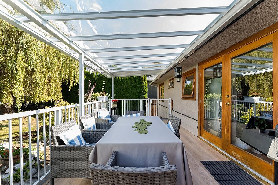 430 W Kings Road North Vancouver, BC - 25