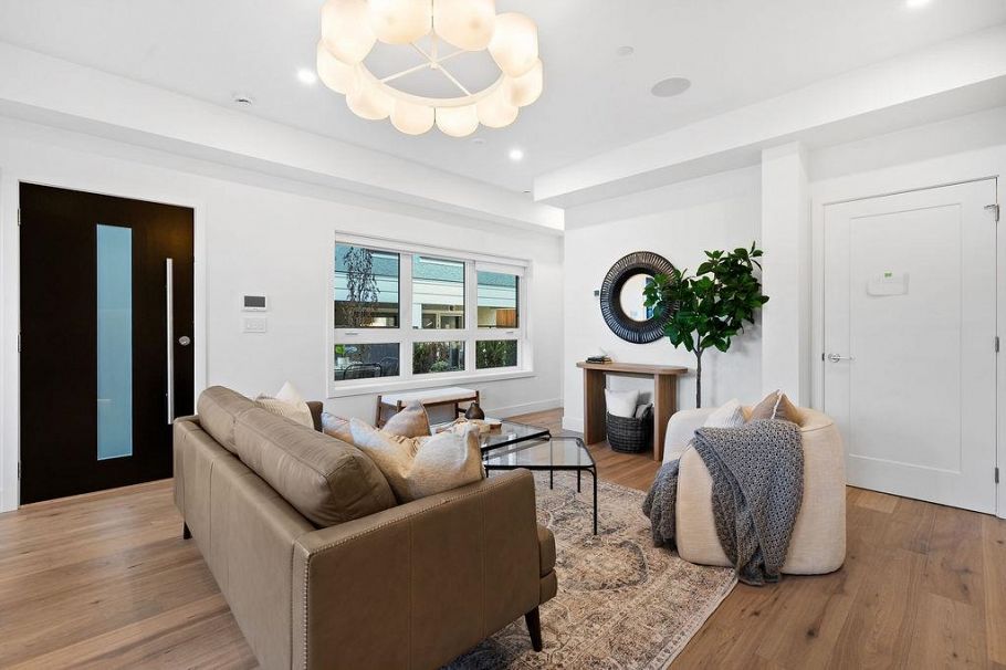 1135 W 33rd Avenue Vancouver, BC - 13