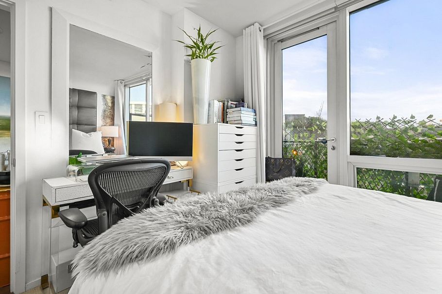 803 8555 Granville Street Vancouver, BC - 12