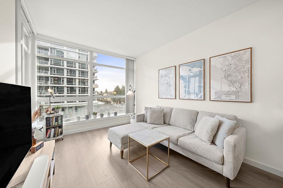 302 3333 Sexsmith Road Richmond, BC - 3