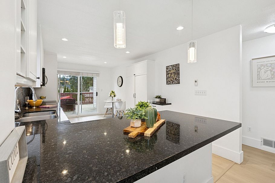 3638 Maginnis Avenue North Vancouver, BC - 14