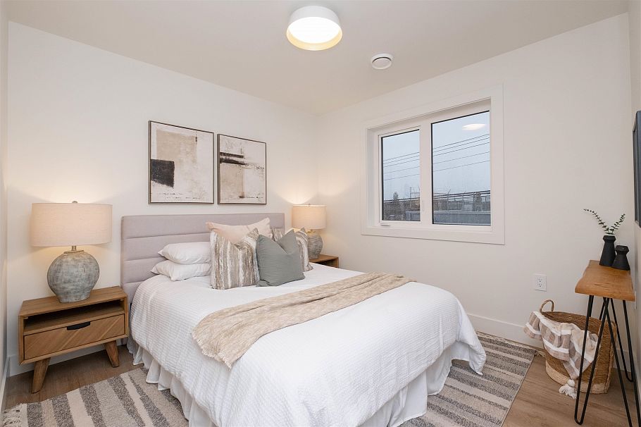 2665 E Pender Street Vancouver, BC - 13