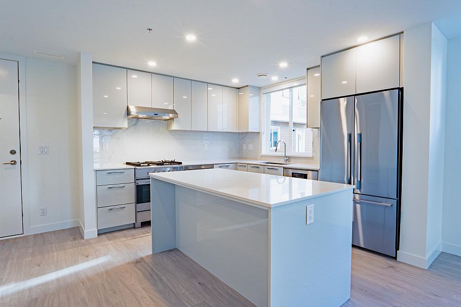 30 10333 River Drive Richmond, BC - 2