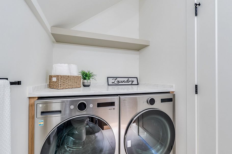 1 2263 E 35th Avenue Vancouver, BC - 12