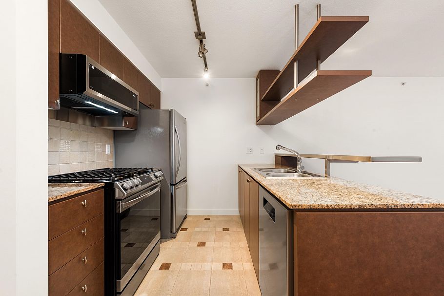 808 1495 Richards Street Vancouver, BC - 8