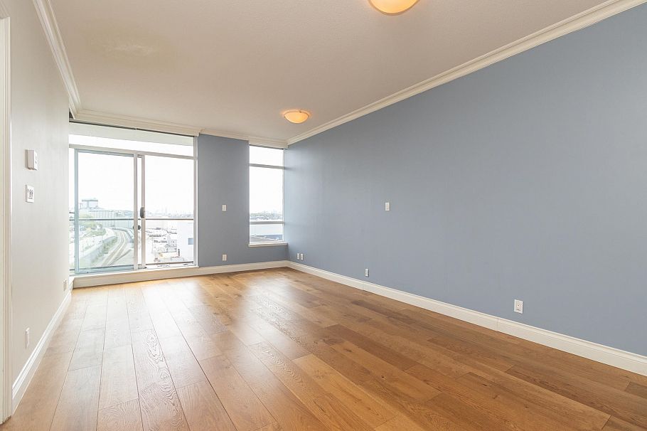 1003 172 Victory Ship Way North Vancouver, BC - 4