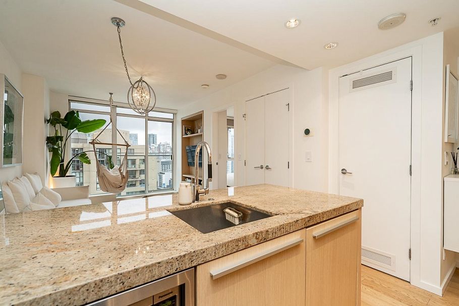 2103 1351 Continental Street Vancouver, BC - 9