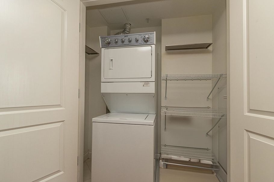 1003 172 Victory Ship Way North Vancouver, BC - 27