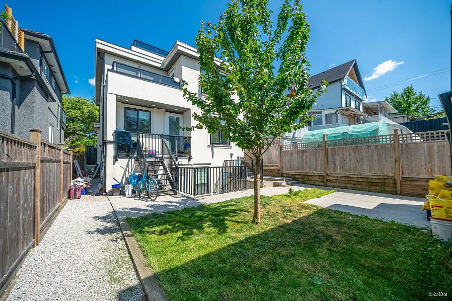4841 Dumfries Street Vancouver, BC - 36