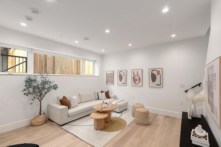 851 E 19th Avenue Vancouver, BC - 3