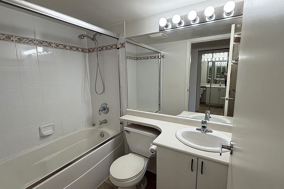 1001 2733 Chandlery Place Vancouver, BC - 7