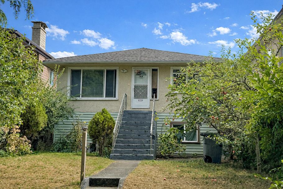 5828 Kerr Street Vancouver, BC - 1