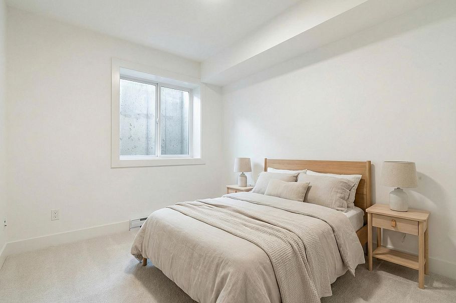 1232 Wellington Drive North Vancouver, BC - 28