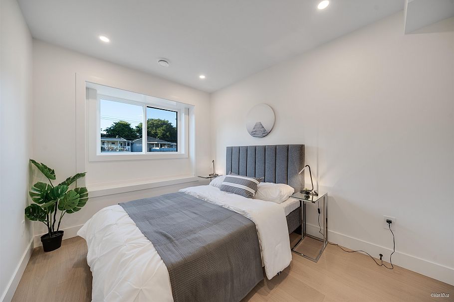 1167 E 63rd Avenue Vancouver, BC - 21