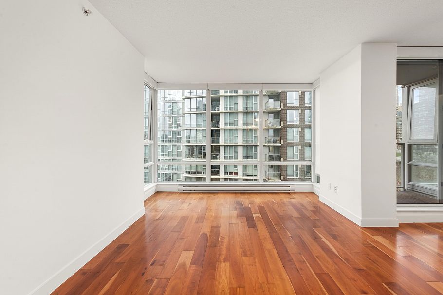 808 1495 Richards Street Vancouver, BC - 3