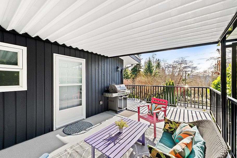 4174 Dollarton Highway North Vancouver, BC - 32