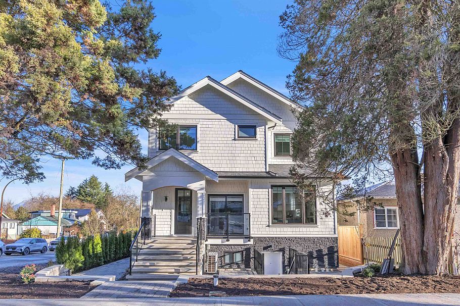 2153 E 20th Avenue Vancouver, BC - 29