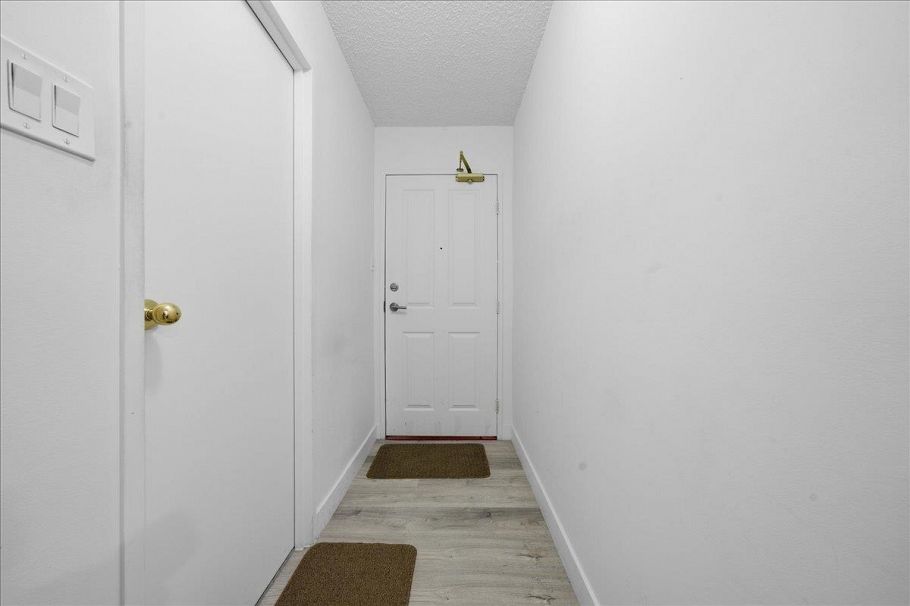 1301 2004 Fullerton Avenue North Vancouver, BC - 3