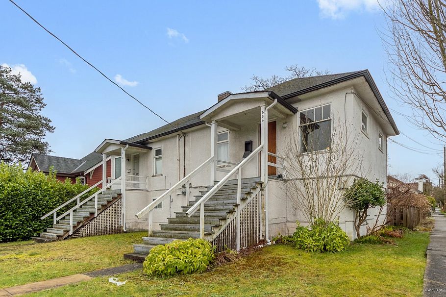 308 E King Edward Avenue Vancouver, BC - 1