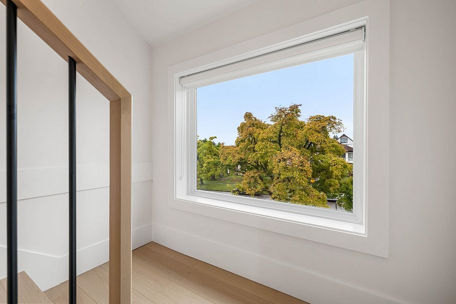 1 3065 Charles Street Vancouver, BC - 36