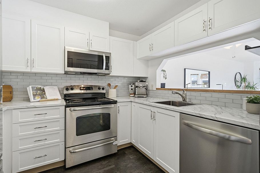 204 315 E 3rd Street North Vancouver, BC - 10