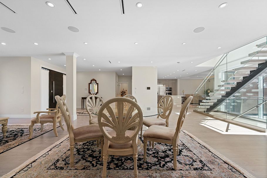 5199 Cliffridge Avenue North Vancouver, BC - 15