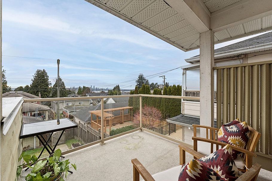 353 E 5th Street North Vancouver, BC - 26