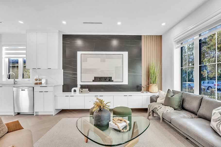 2153 E 20th Avenue Vancouver, BC - 2