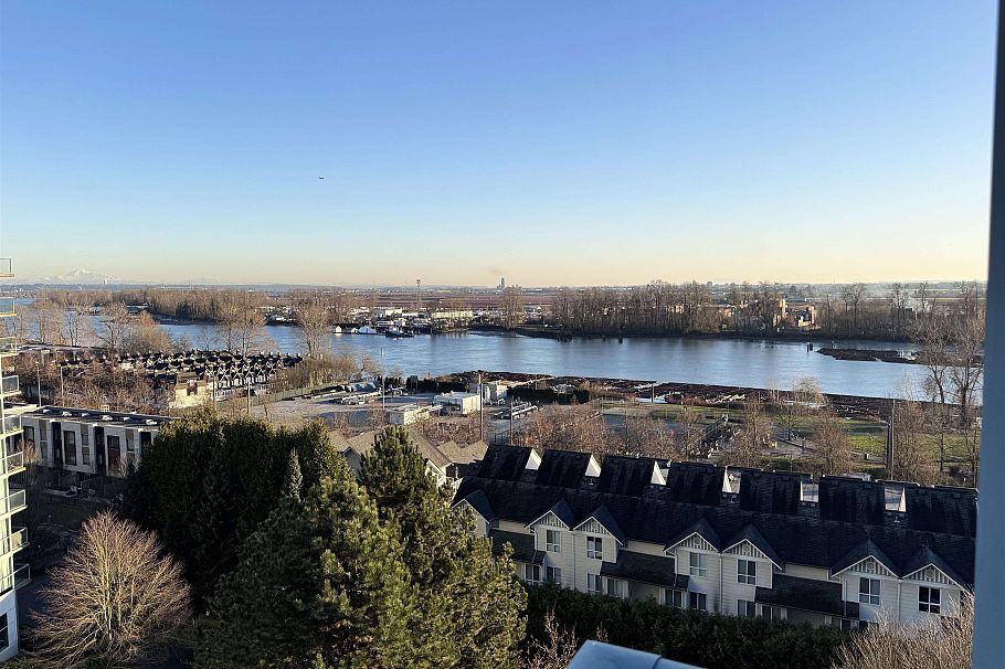 1001 2733 Chandlery Place Vancouver, BC - 1