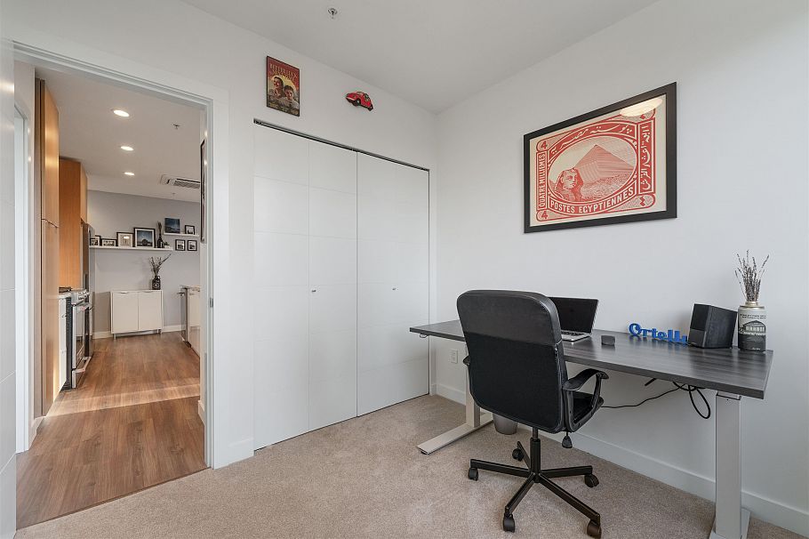 201 108 E 8th Street North Vancouver, BC - 18