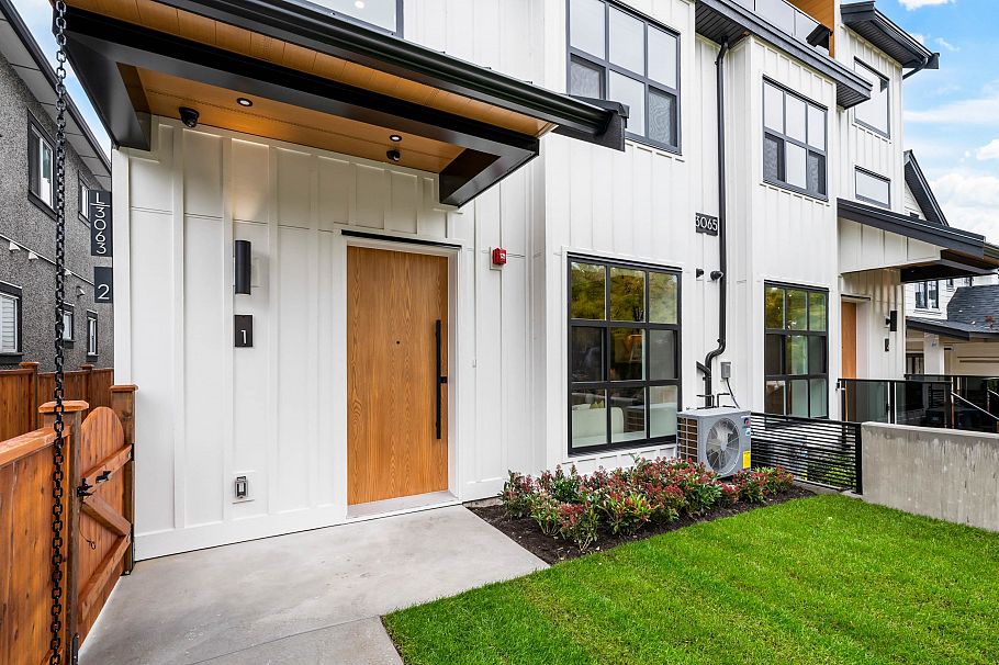 1 3065 Charles Street Vancouver, BC - 4