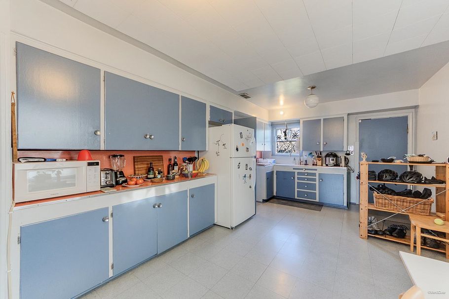 4791 Culloden Street Vancouver, BC - 12