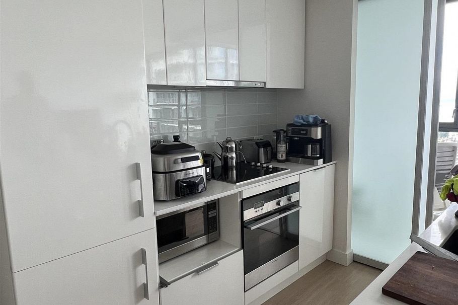 2702 1308 Hornby Street Vancouver, BC - 2