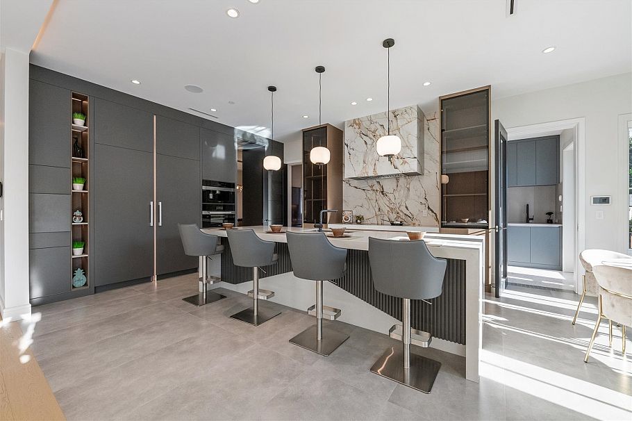 3852 W 50th Avenue Vancouver, BC - 5