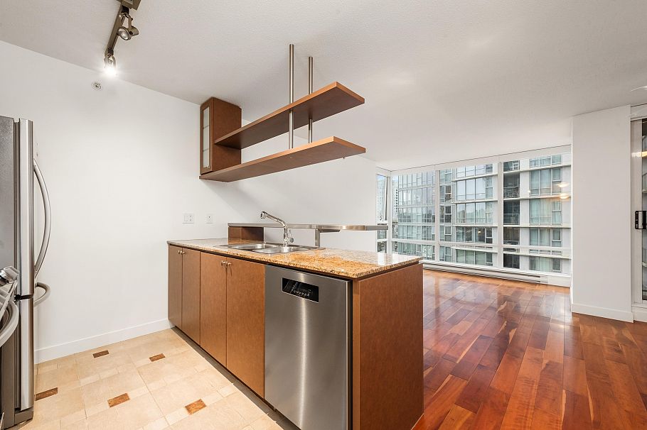 808 1495 Richards Street Vancouver, BC - 9