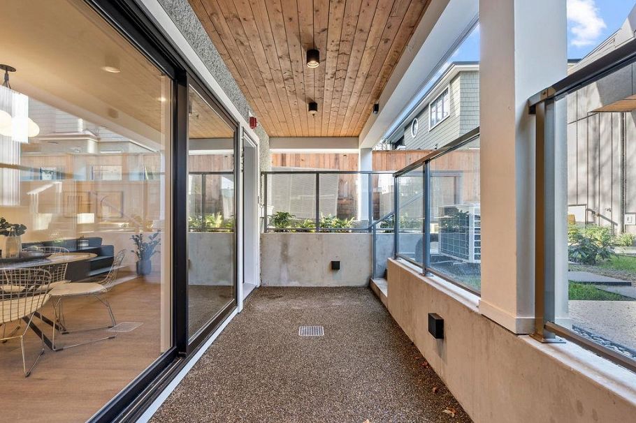 1143 W 33rd Avenue Vancouver, BC - 27