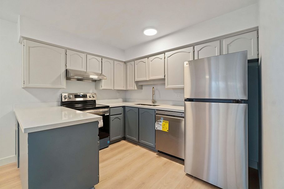 303 2928 Commercial Drive Vancouver, BC - 12