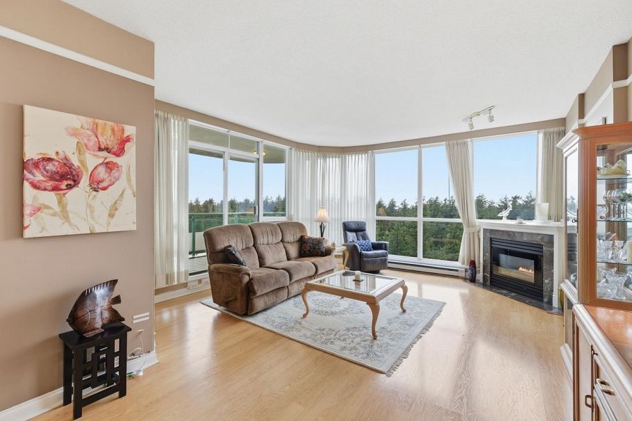 19C 6128 Patterson Avenue Burnaby, BC - 2