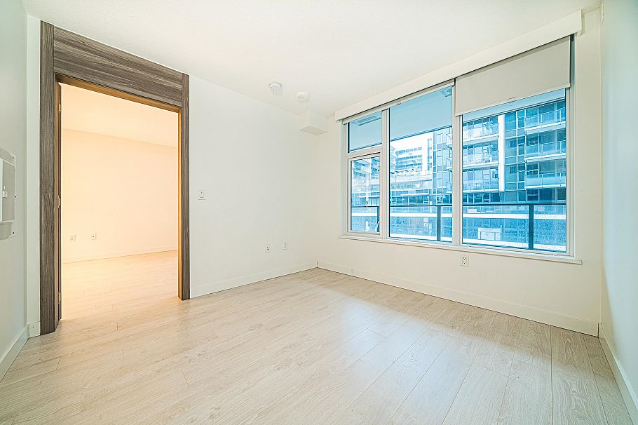 8608 Hazelbridge Way Richmond, BC - 19