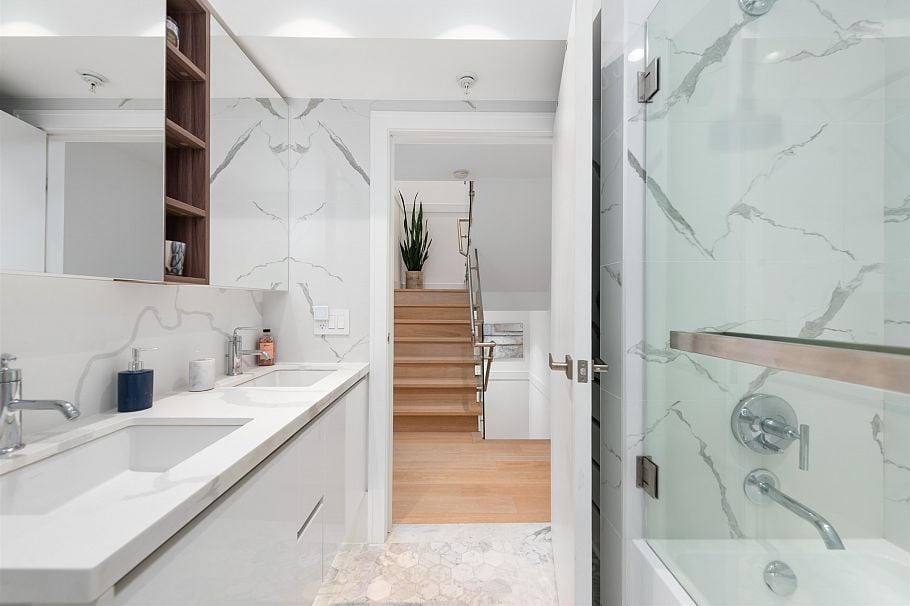 705 Victoria Drive Vancouver, BC - 22