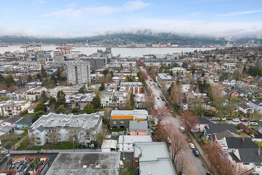 705 Victoria Drive Vancouver, BC - 37