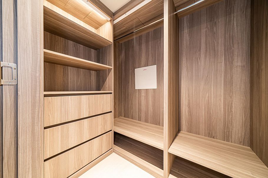 8608 Hazelbridge Way Richmond, BC - 21