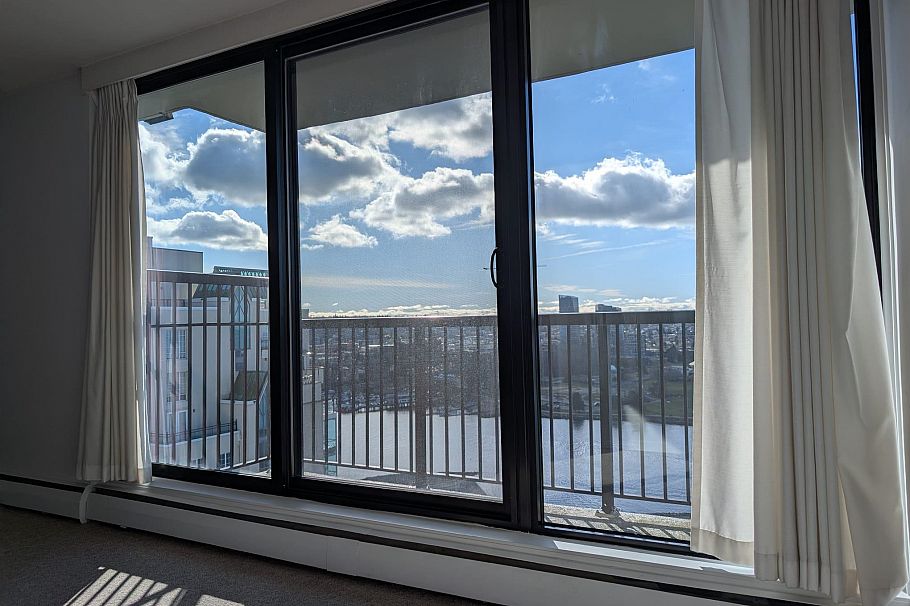 2106 1330 Harwood Vancouver, BC - 7