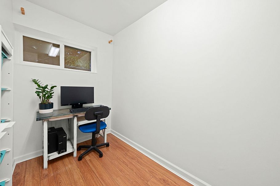 4174 Dollarton Highway North Vancouver, BC - 20