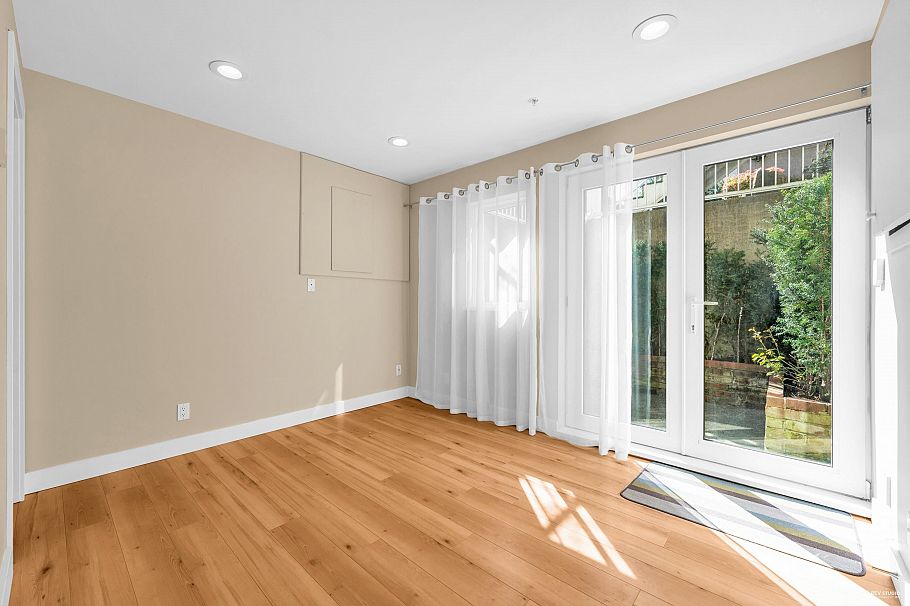 4060 W 10th Avenue Vancouver, BC - 32