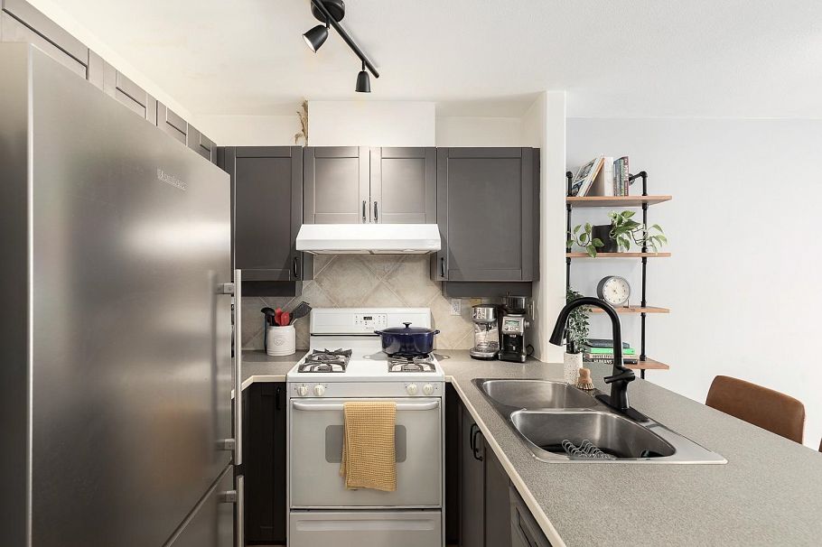 405 2688 Vine Street Vancouver, BC - 4