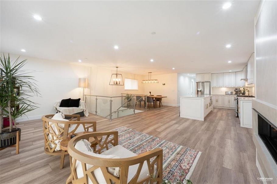 510 W 25th Street North Vancouver, BC - 15