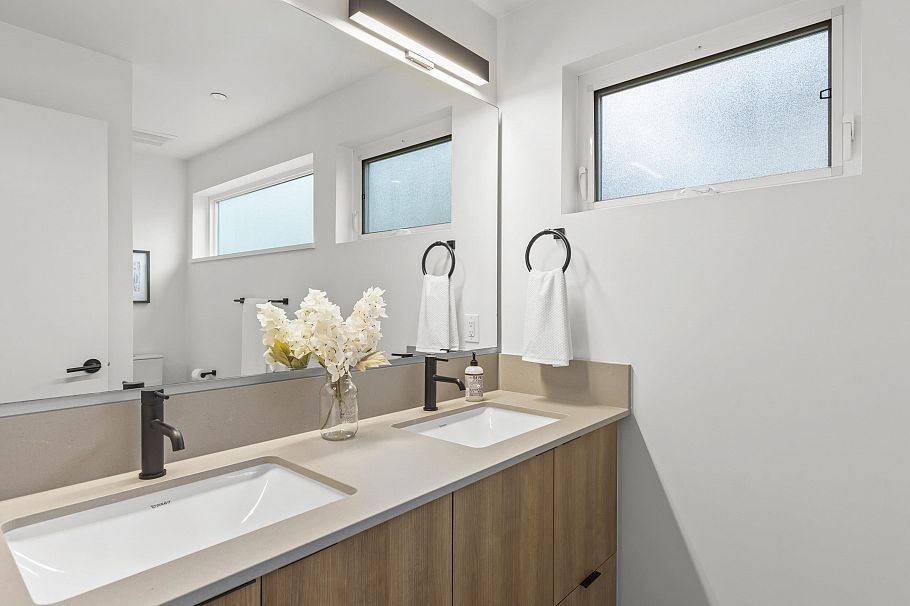 19 533 E 3rd Street North Vancouver, BC - 29